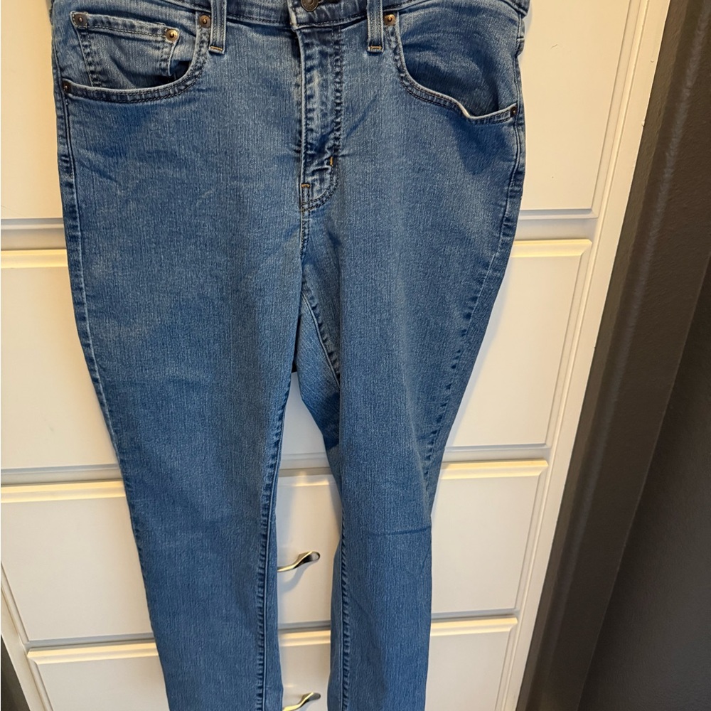Levi's Women's High Rise Jeans - Classic Denim